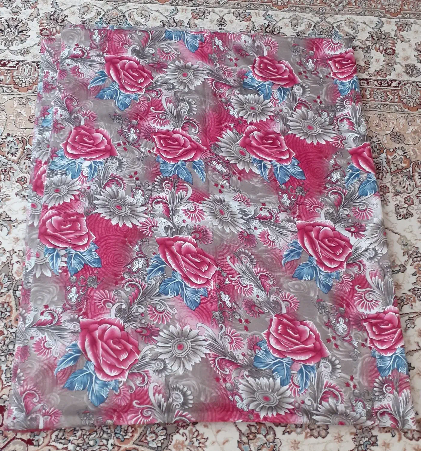 پارچه|لباس|مرند, |دیوار