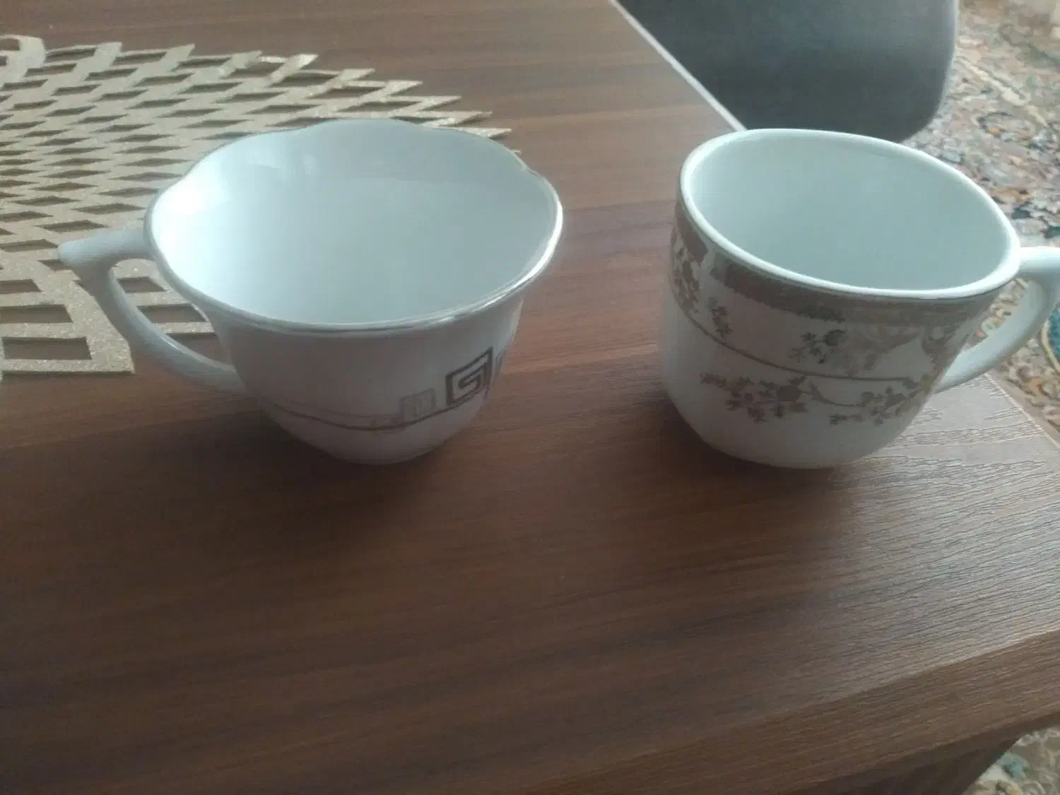 فنجان چینی.جنس عالی.از هر مدل فنجان دو دست دارم|ظروف سرو و پذیرایی|شیروان (خراسان), |دیوار