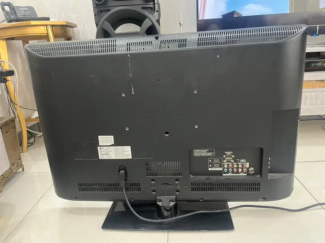 تلوزیون ال سی دی ۳۲ اینچ ال جی قیمت مناسب|تلویزیون و پروژکتور|شهریار, شهریار|دیوار