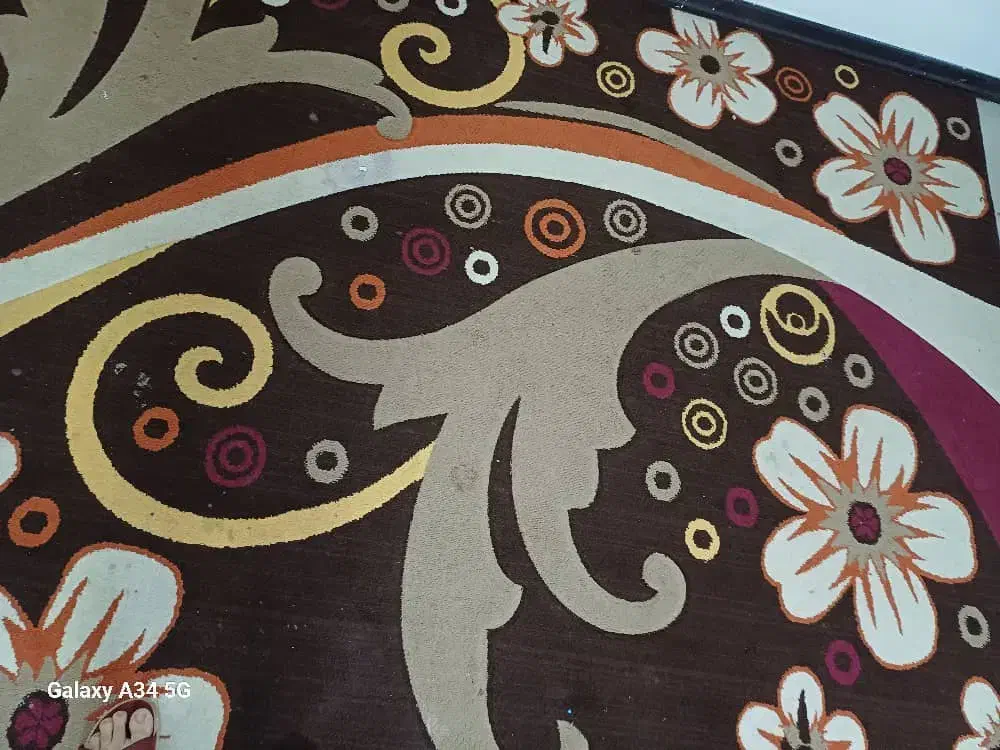 دوتا فرش ۹متری کارکرده و کمد کودک ۱میلیون ۵۰۰|فرش|قم, شاه سید علی|دیوار