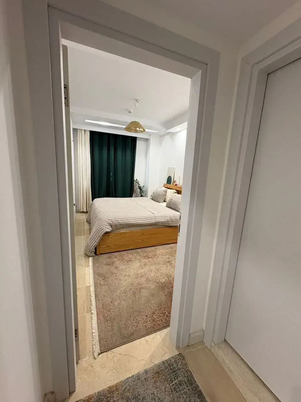 ۹۰متر دو خوابه نوساز فول امکانات پونک رهن کامل