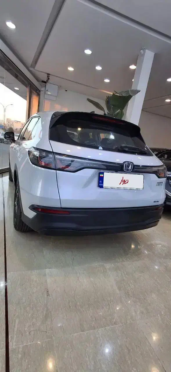 Honda HRav / 2000cc|خودرو سواری و وانت|تهران, فلسطین (میدان انقلاب)|دیوار