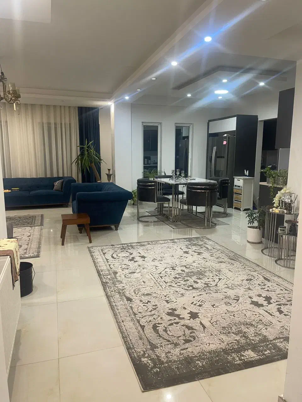 آپارتمان ۱۳۵ متری تک واحدی نوساز دلباز و خوش نقشه|فروش آپارتمان|محمودآباد, |دیوار