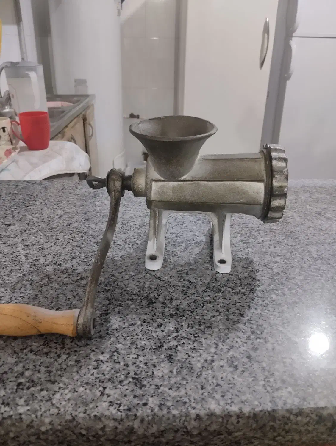 چرخ گوشت در حد نو|خردکن، آسیاب، غذاساز|مهاباد (آذربایجان غربی), |دیوار