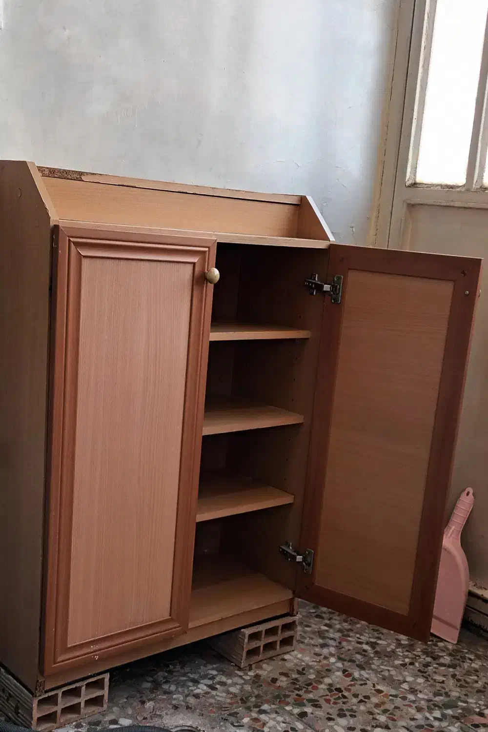 جاکفشی|جاکفشی، کمد، دراور|هشتگرد, شهرک اداری|دیوار