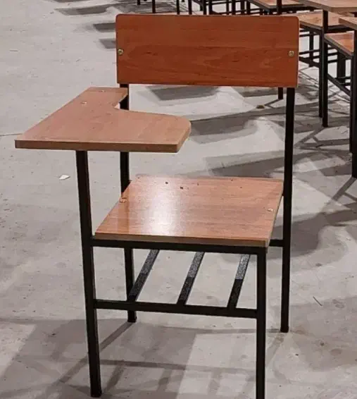 صندلی|صندلی و نیمکت|فولادشهر, C4|دیوار