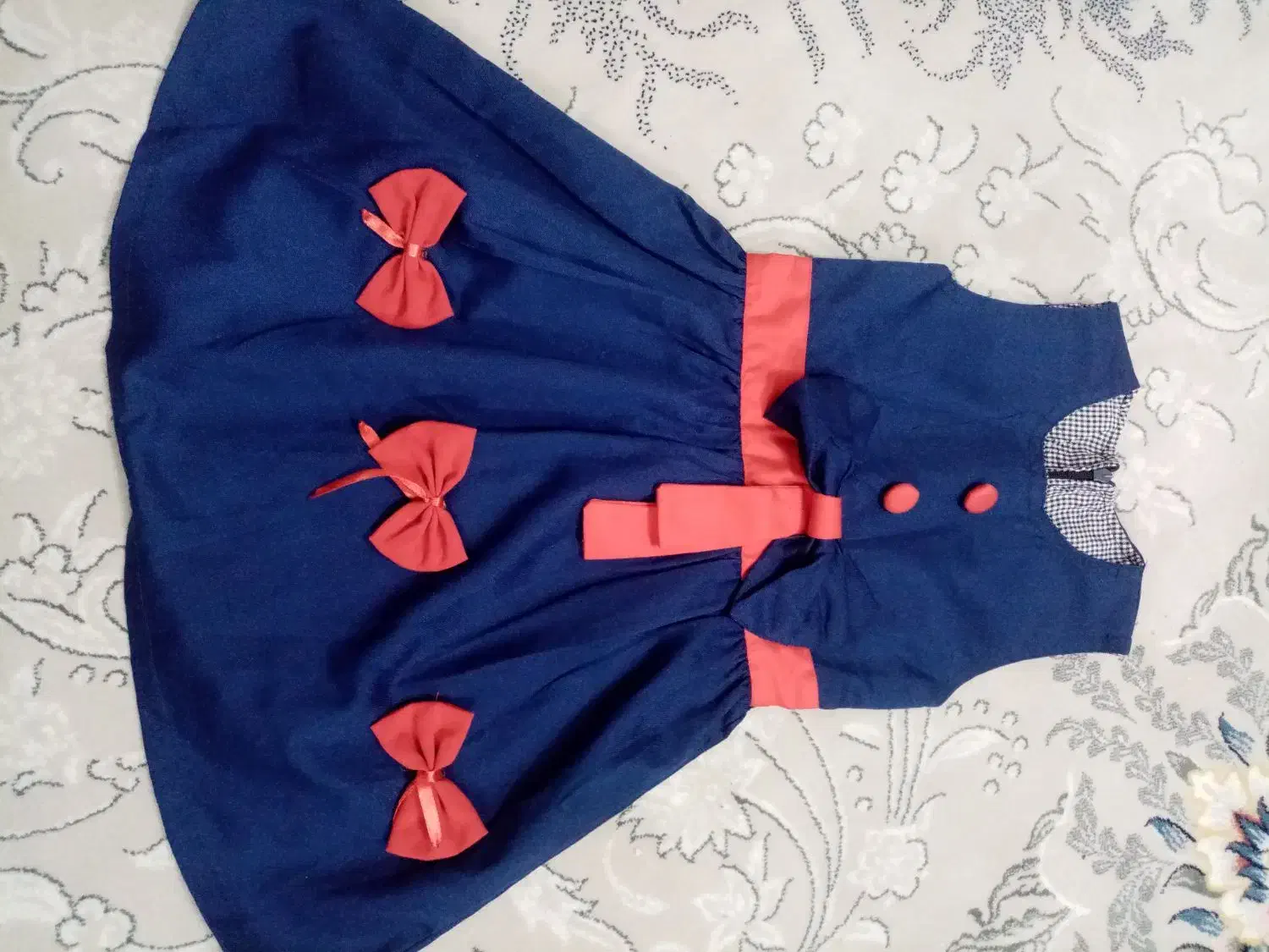 لباس|لباس|مشهد, ثامن|دیوار