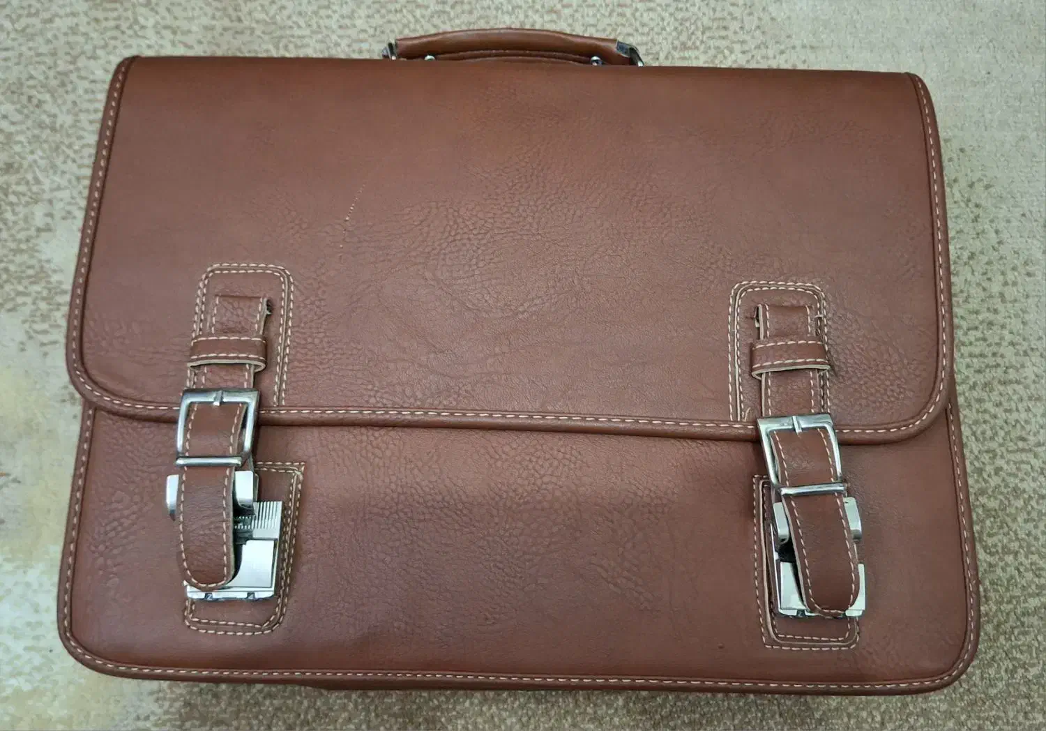 کیف اداری|کیف، کفش، کمربند|اراک, |دیوار