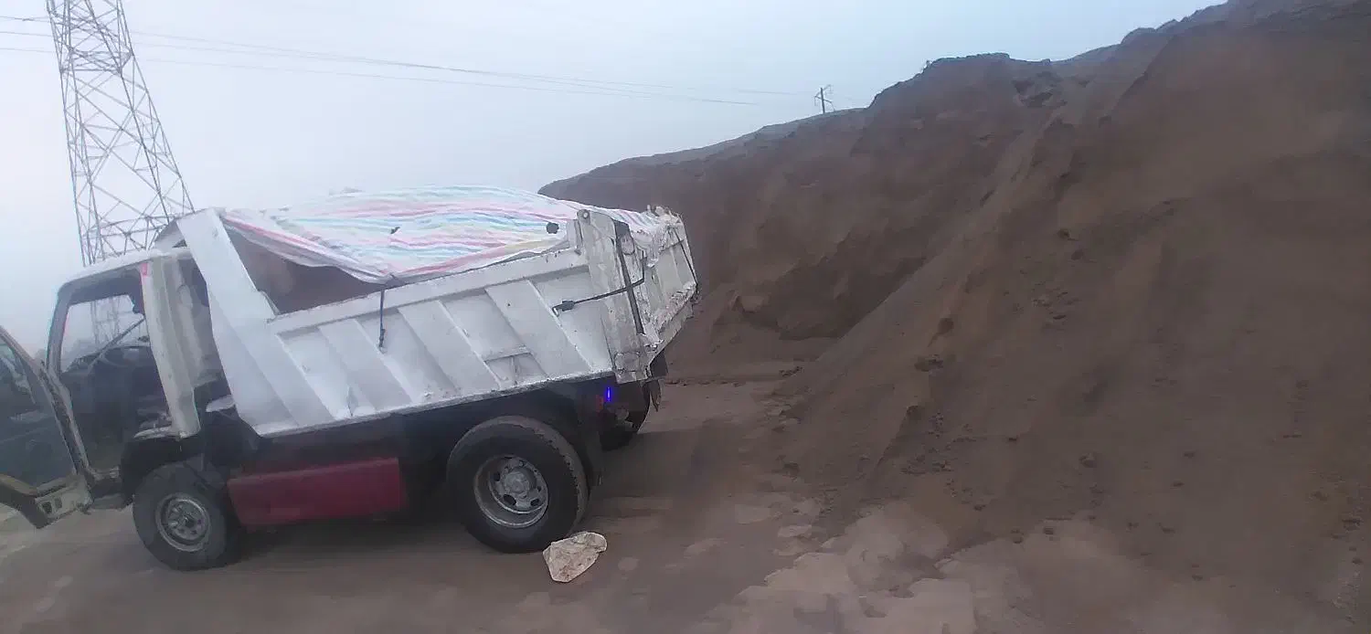 حمل نخاله.شن وماسه'پوکه'سنگ پی*شبانه روزی با امیکو|خدمات حمل و نقل|تبریز, |دیوار