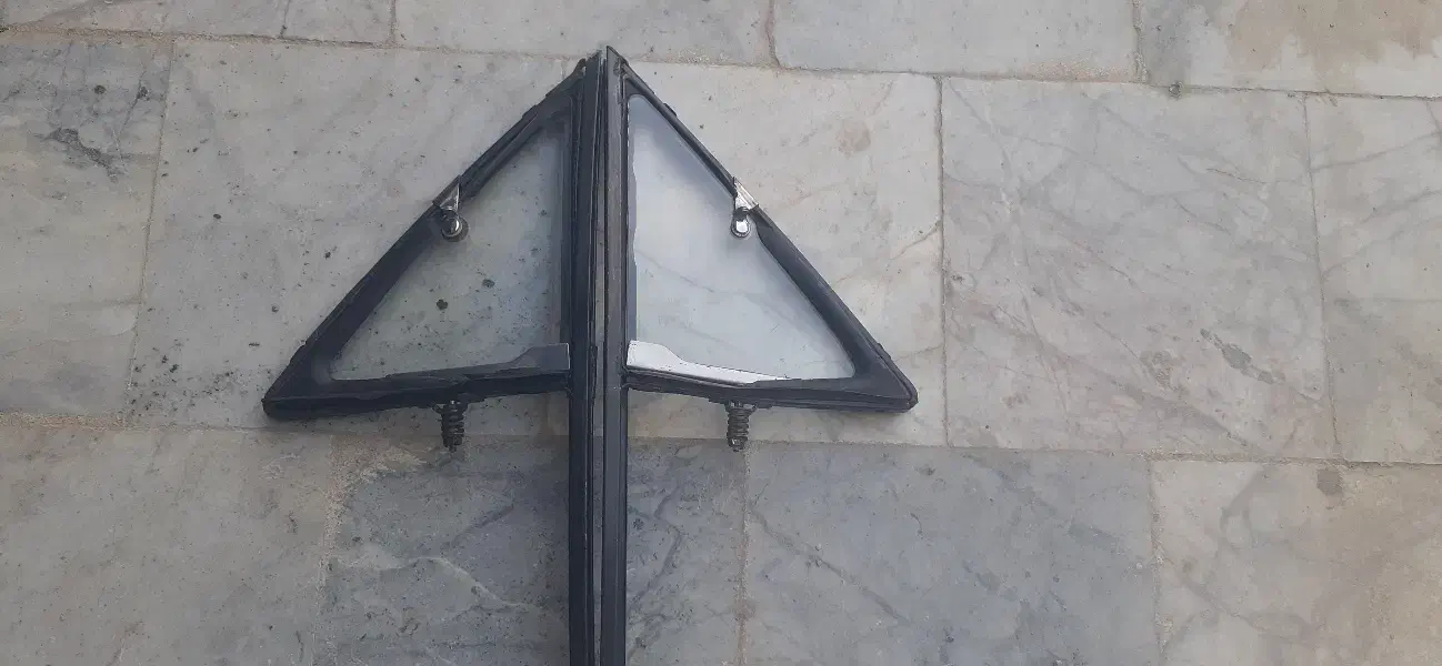 لچکی تویوتا ۲۰۰۰|قطعات یدکی و لوازم جانبی|سراوان, |دیوار