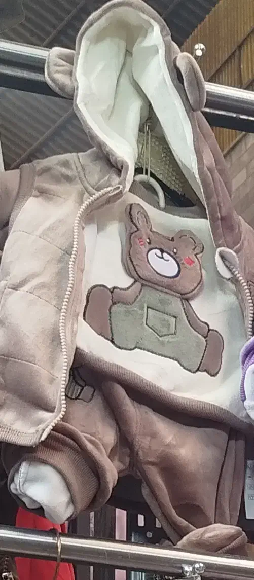 تن پوش کیان با مناسبترین قیمتها|خدمات پیشه و مهارت|اصفهان, نقش جهان|دیوار