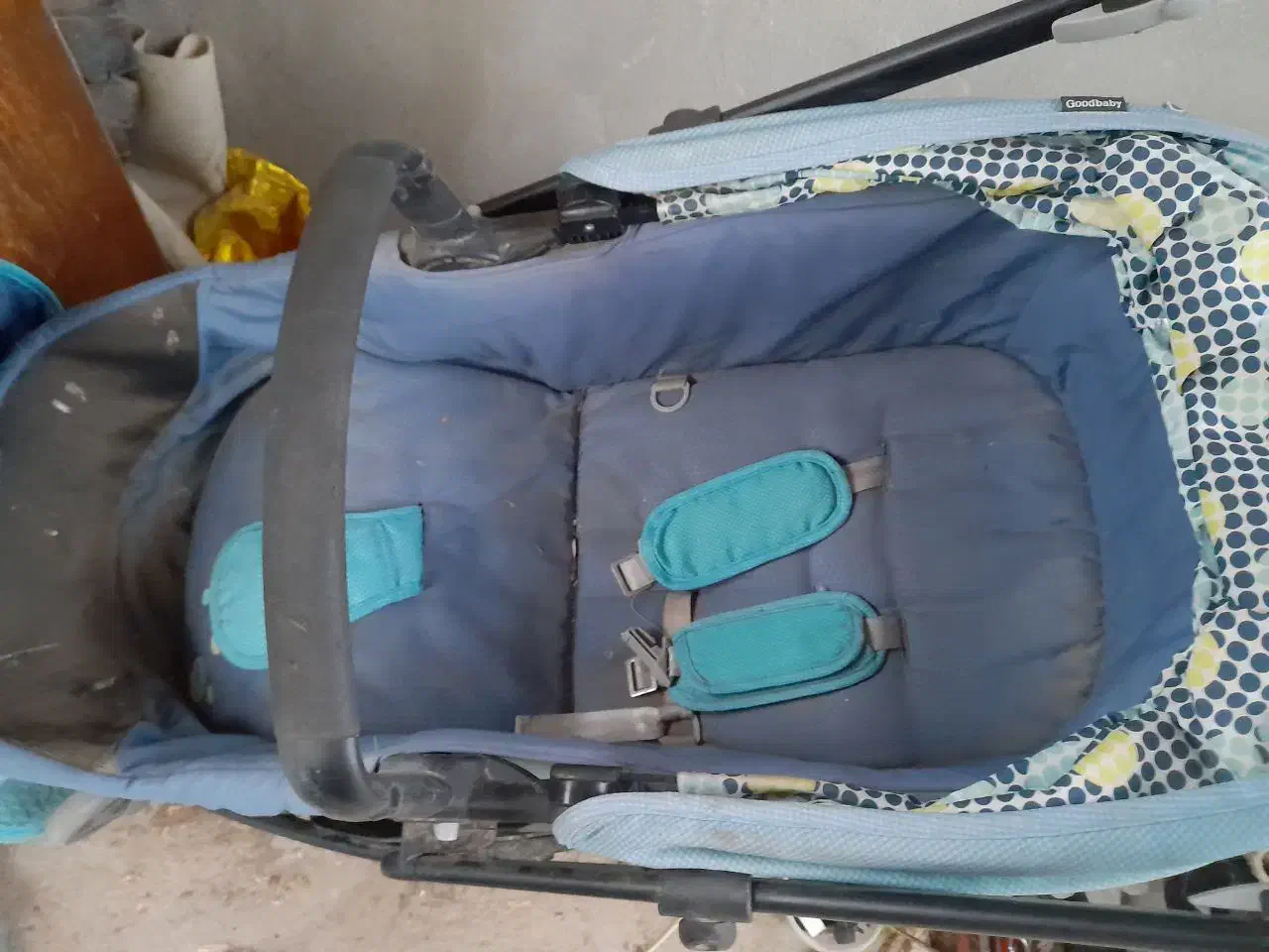 فروش کالسکه خارجی سالم محکم|کالسکه و لوازم جانبی|شاهرود, |دیوار