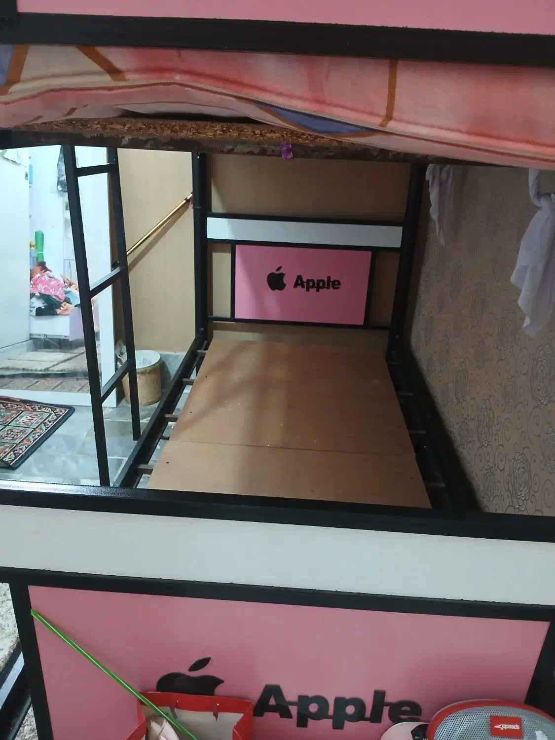 تخت دو طبقه|تخت و سرویس خواب|برخوار, |دیوار