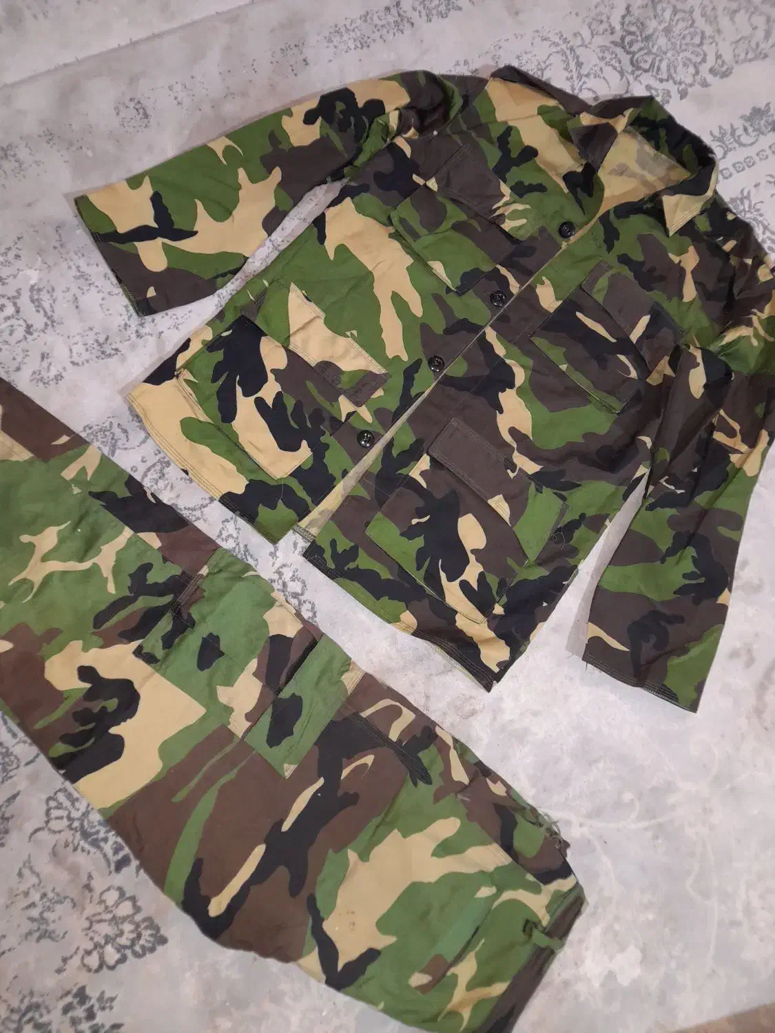 لباس سربازی|لباس|فسا, |دیوار