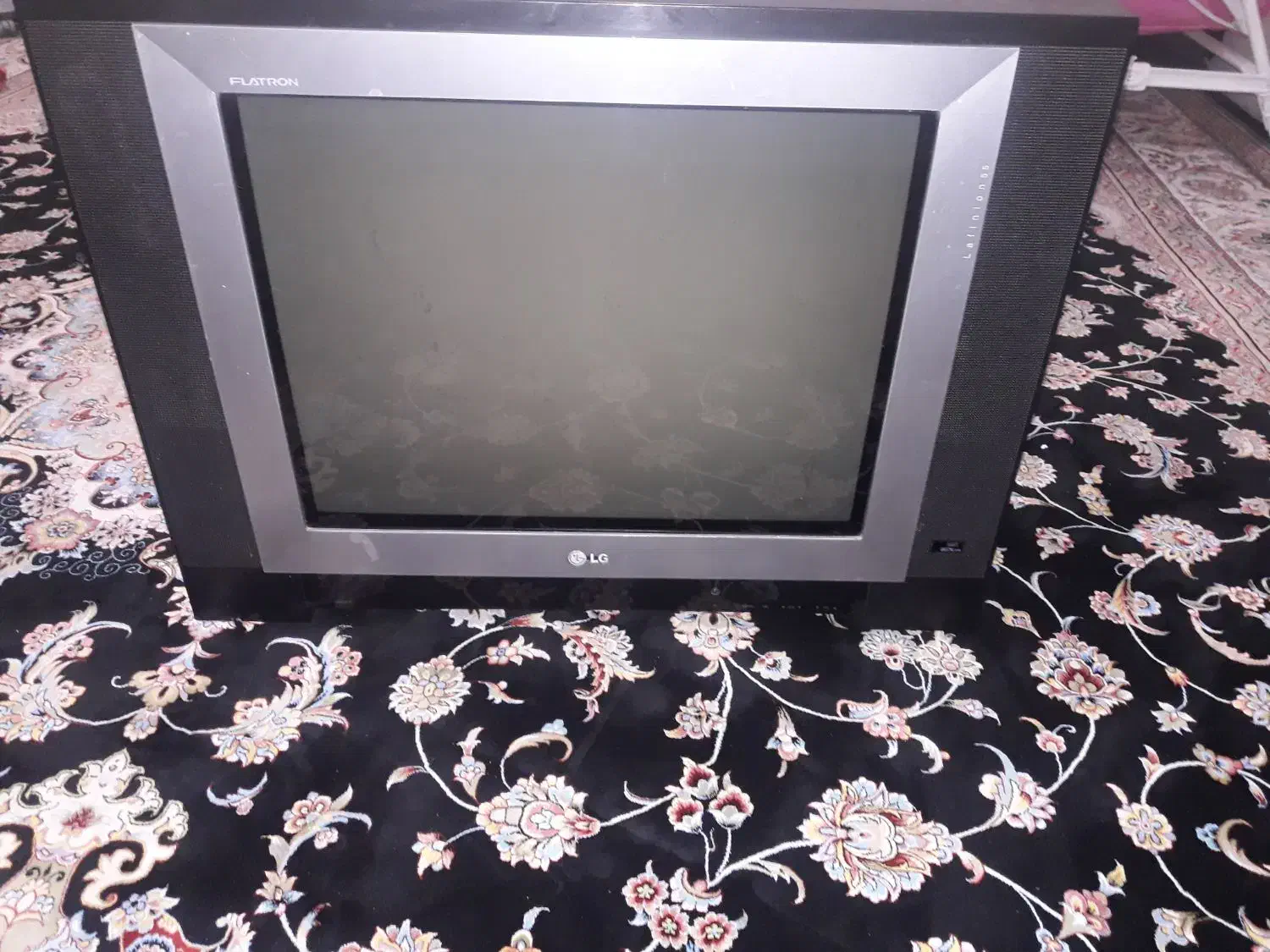 تلویزیون ۲۱اینچ|تلویزیون و پروژکتور|آران و بیدگل, |دیوار