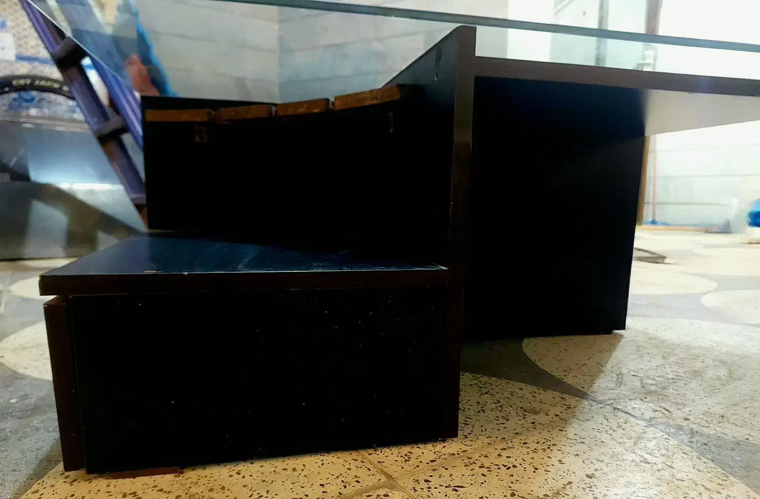 جلومبلی|مبلمان خانگی و میز عسلی|نیشابور, دارایی|دیوار