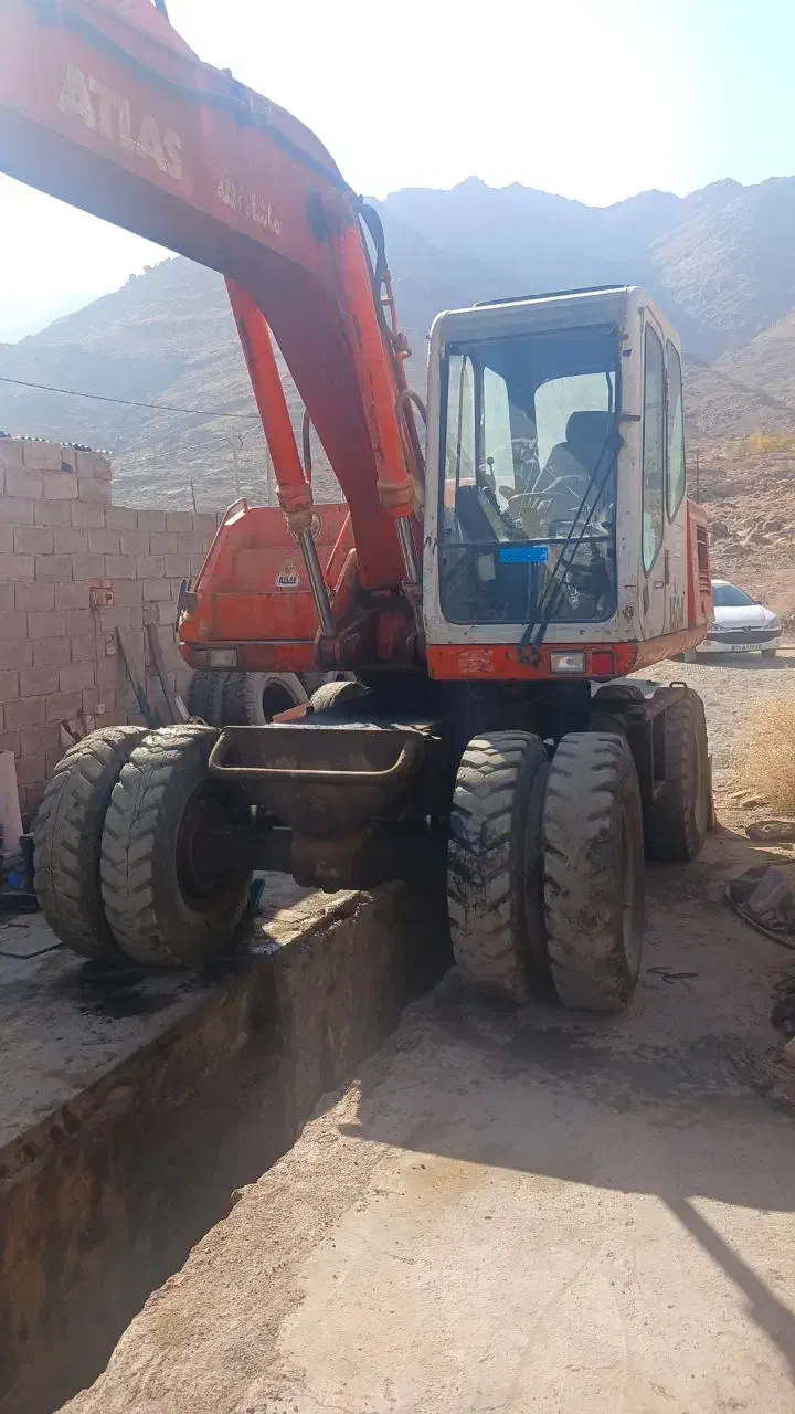 بیل مکانیکی اطلس|خودرو سنگین|یزد, |دیوار