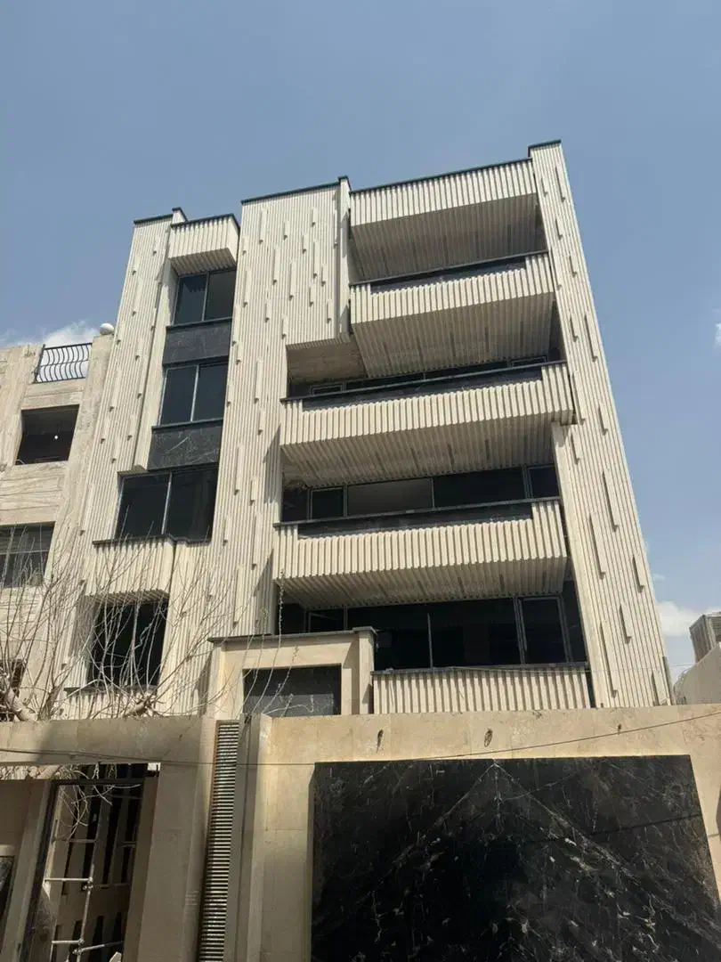 پیش‌فروش واحد ۱۴۰ متری باغ کلانتر|فروش آپارتمان|اصفهان, لنبان|دیوار