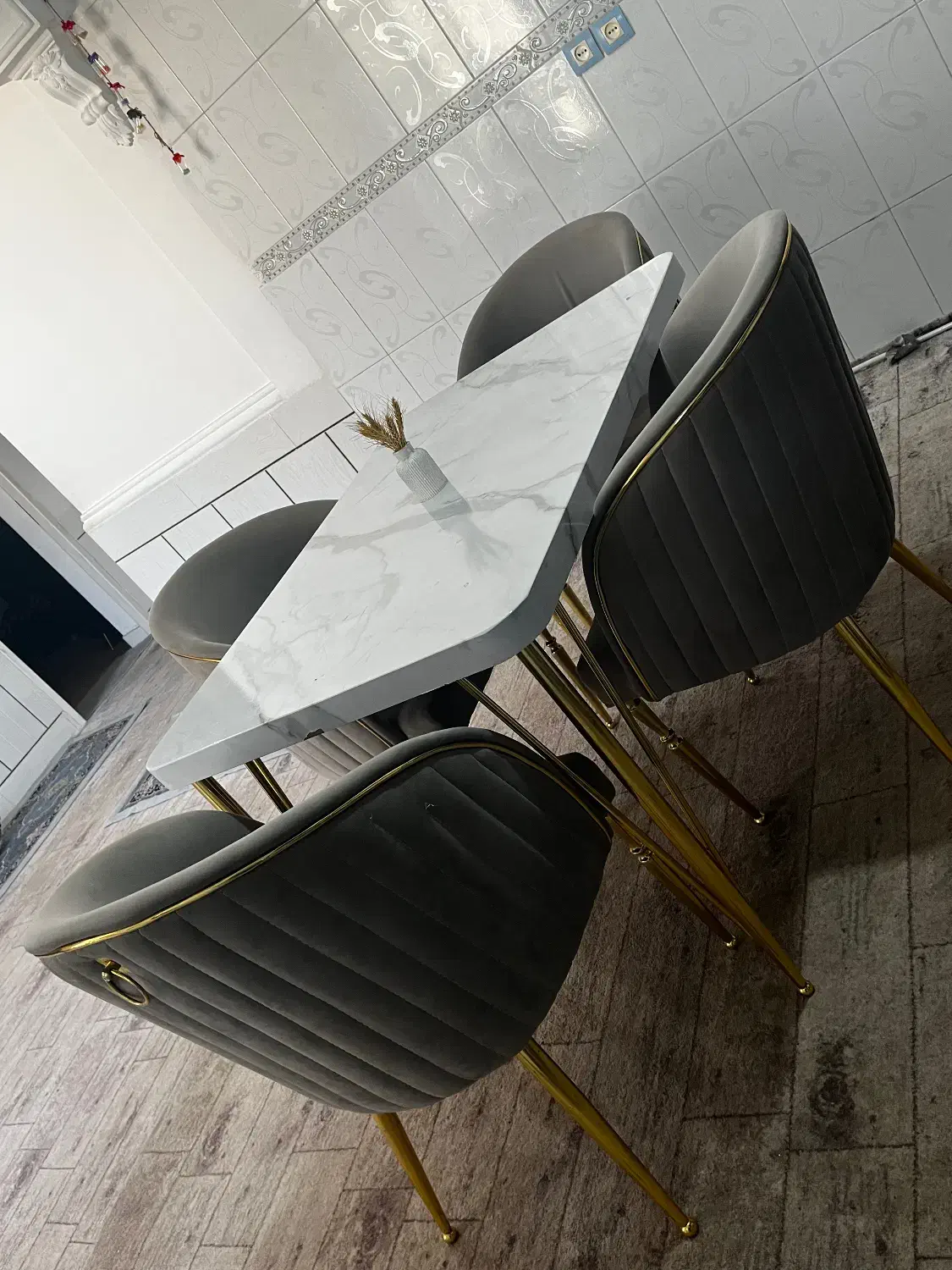 میزغذا خوری|میز و صندلی غذاخوری|گتوند, |دیوار