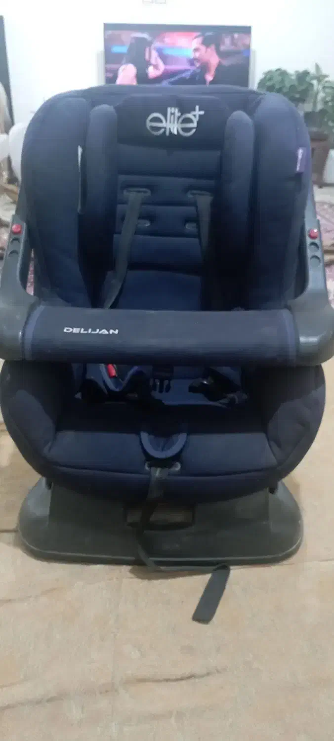 صندلی ماشین بچه و آغوشی برند eliteدلیجان|تخت و صندلی بچه|بومهن, |دیوار