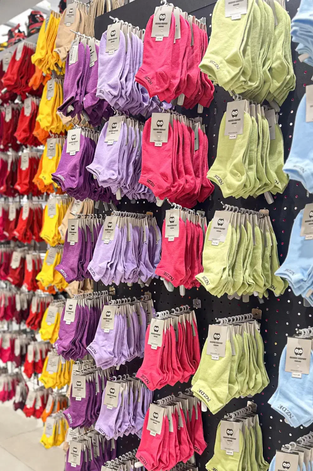 فروشنده مدیر چیدمان کارمند فروش ساده|استخدام خدمات فروشگاه و رستوران|تهران, تهرانپارس غربی|دیوار