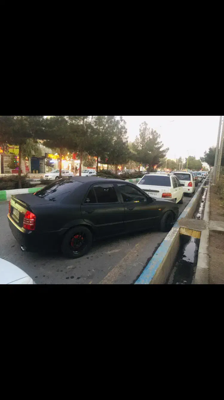 مزدا323 مشکی کربن|خودرو سواری و وانت|اصفهان, سپاهان‌شهر|دیوار