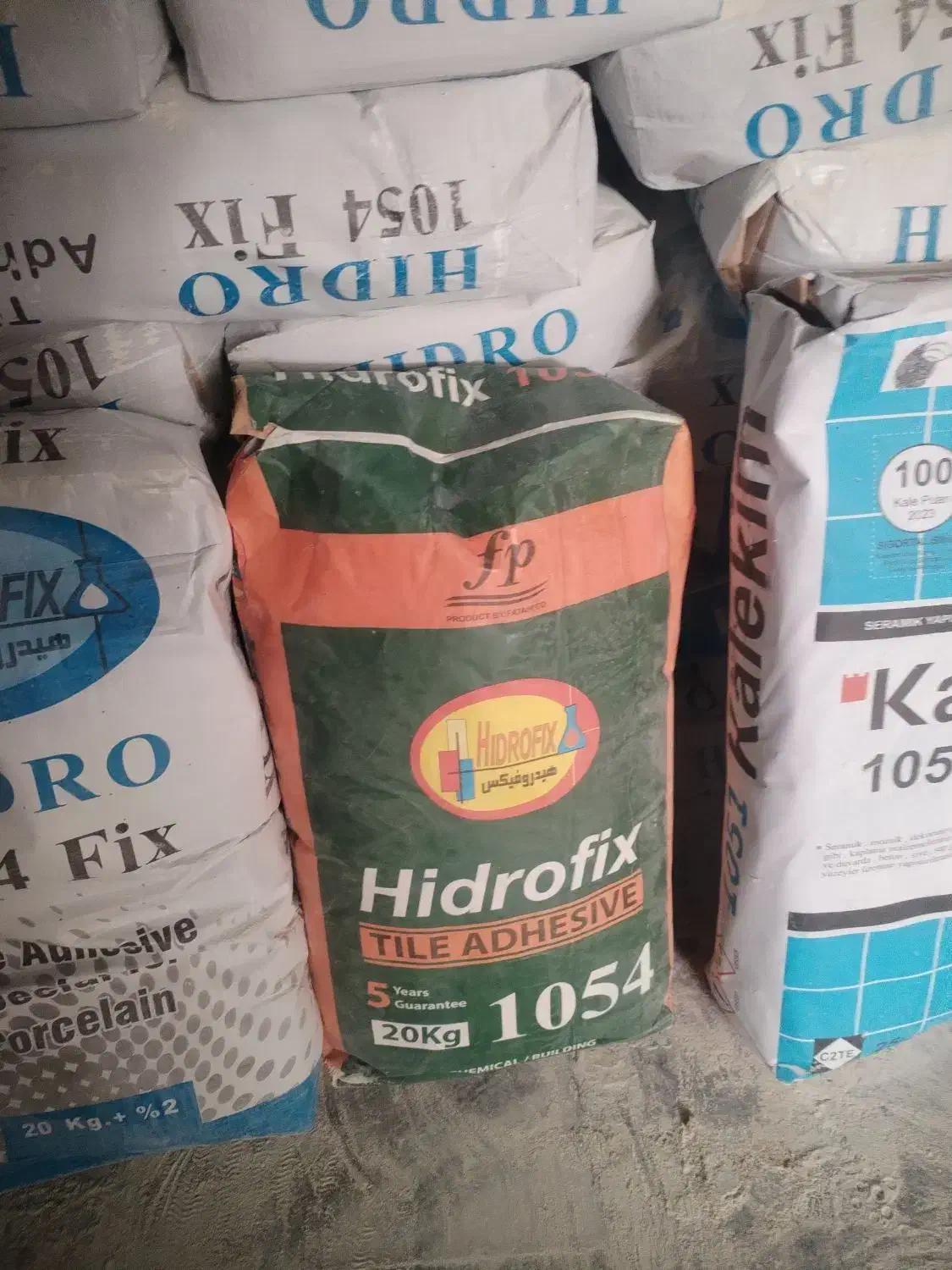 چسب به قیمت پروژه ای مخصوص پرسلان الیاف دار|مصالح و تجهیزات ساختمان|مشهد, عامل|دیوار