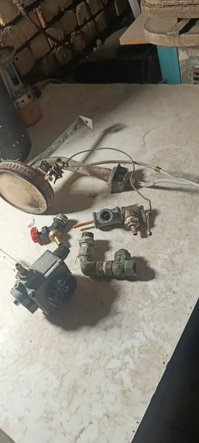 لوازم گرم کن زمینی|آبگرمکن، پکیج، شوفاژ|قم, ولیعصر|دیوار