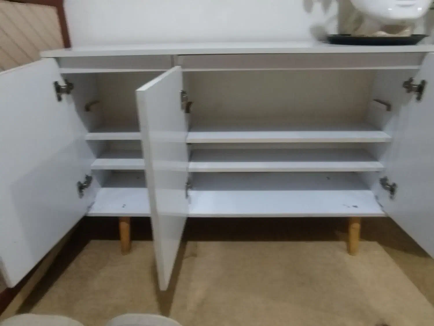 کنسول و آیینه ب عنوان میزاریشم استفادع میشع|بوفه، ویترین، کنسول|اهواز, کوی صنایع|دیوار