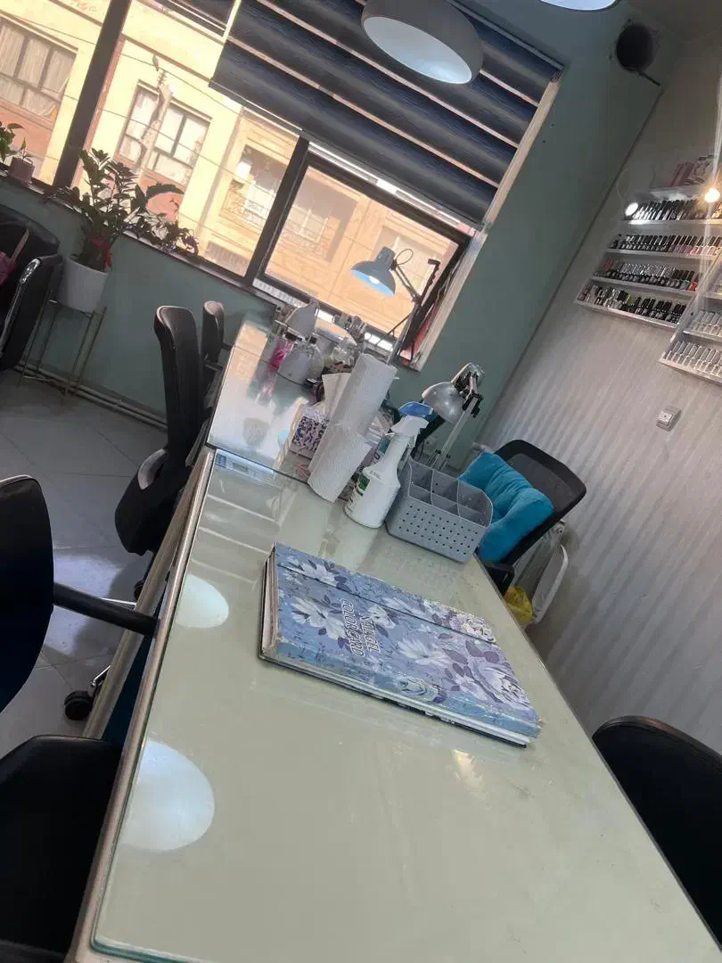 اجاره صندلی ناخن و استخدام دستیار ناخن|خدمات آرایشگری و زیبایی|پردیس, فاز ۲|دیوار