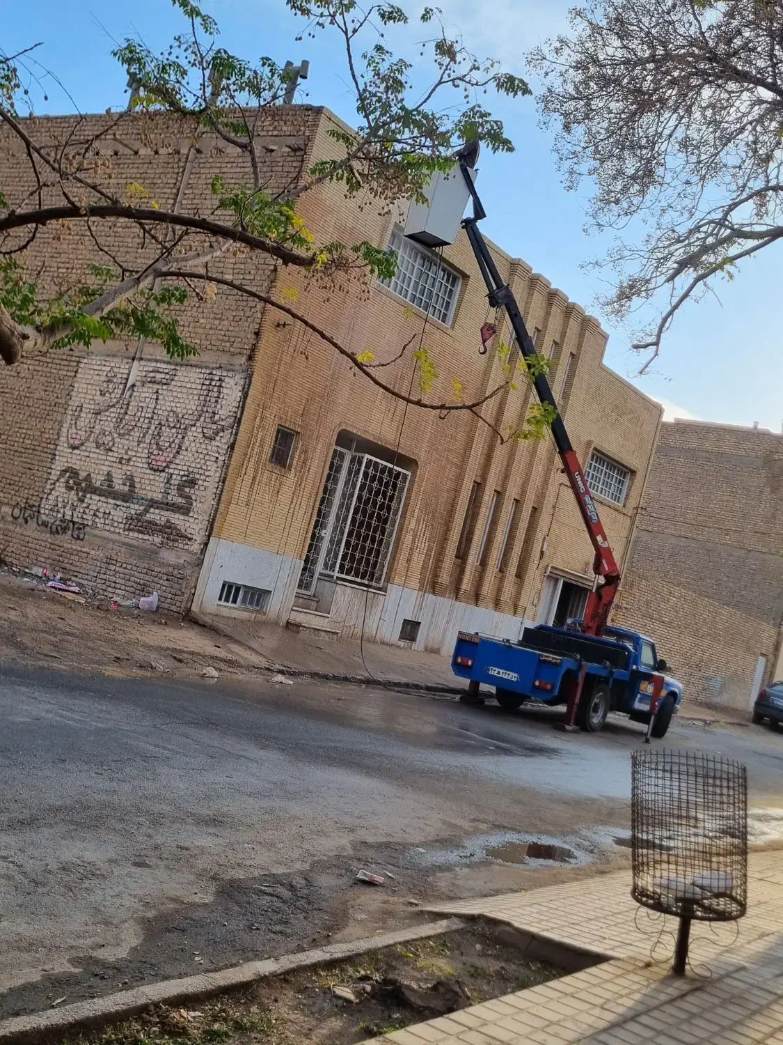 نیسان جرثقیل سبدی. نفربر|خدمات حمل و نقل|یزد, |دیوار