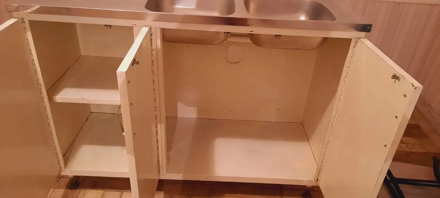 کابینت آشپزخانه مربوط به قسمت سینک ظرفشویی|مصالح و تجهیزات ساختمان|مراغه, |دیوار