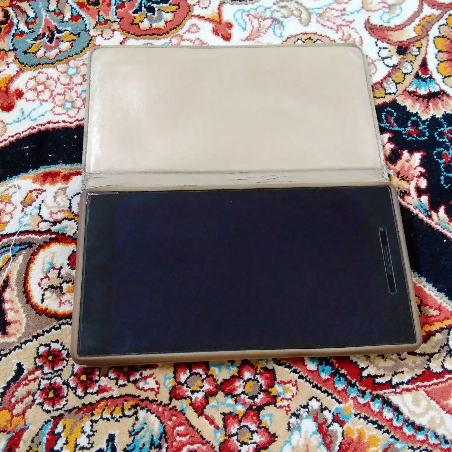 تبلت لنوو|تبلت|قم, هفت تیر|دیوار