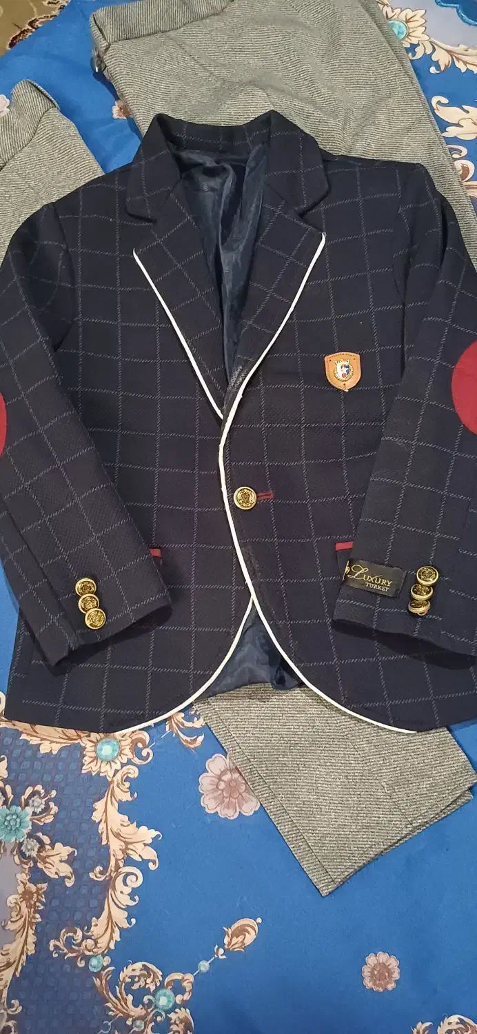 دو دست شلوار و جلیقه پسرانه و یدونه کت نو و تمیز|کیف، کفش، کمربند|رضویه, |دیوار