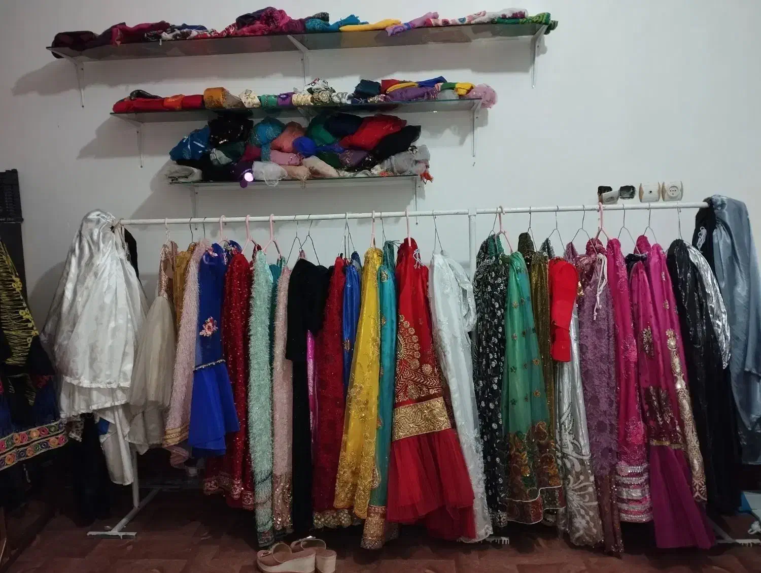 لباس محلی|لباس|برازجان, |دیوار