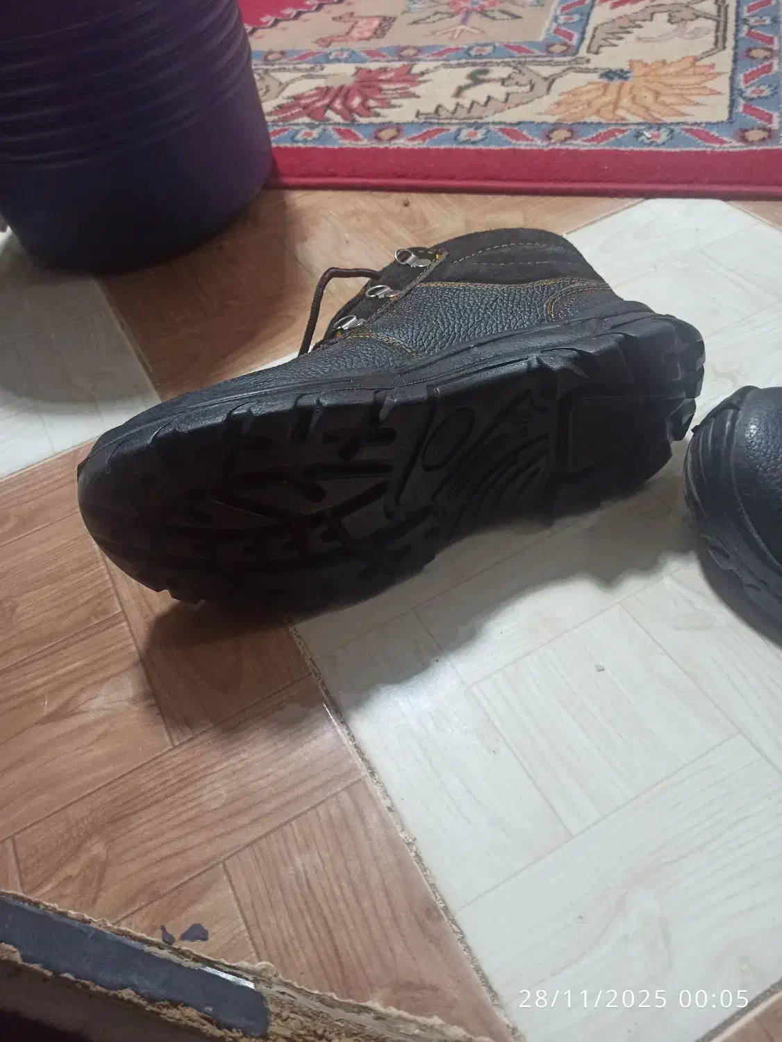 کفش ایمنی|کیف، کفش، کمربند|بیرجند, |دیوار