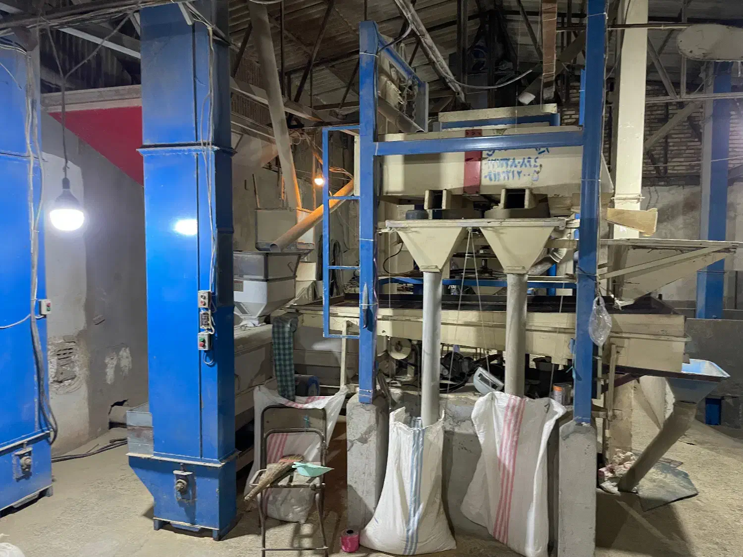 کارخانه شالیکوبی واقع در روستای سوته فریدونکنار|فروش دفتر صنعتی، کشاورزی، تجاری|فریدونکنار, |دیوار