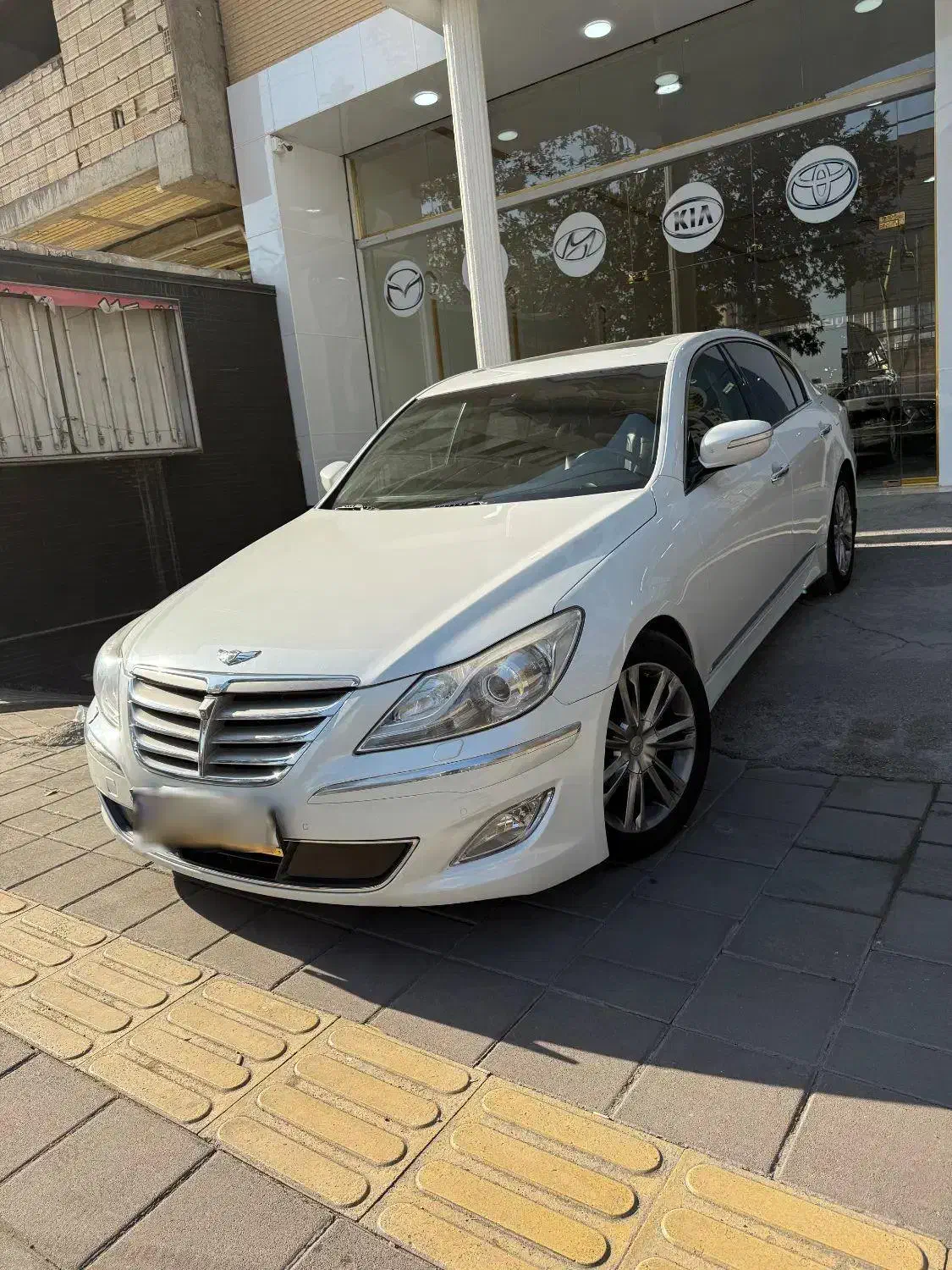 جنسیس سدان|خودرو سواری و وانت|ارومیه, |دیوار