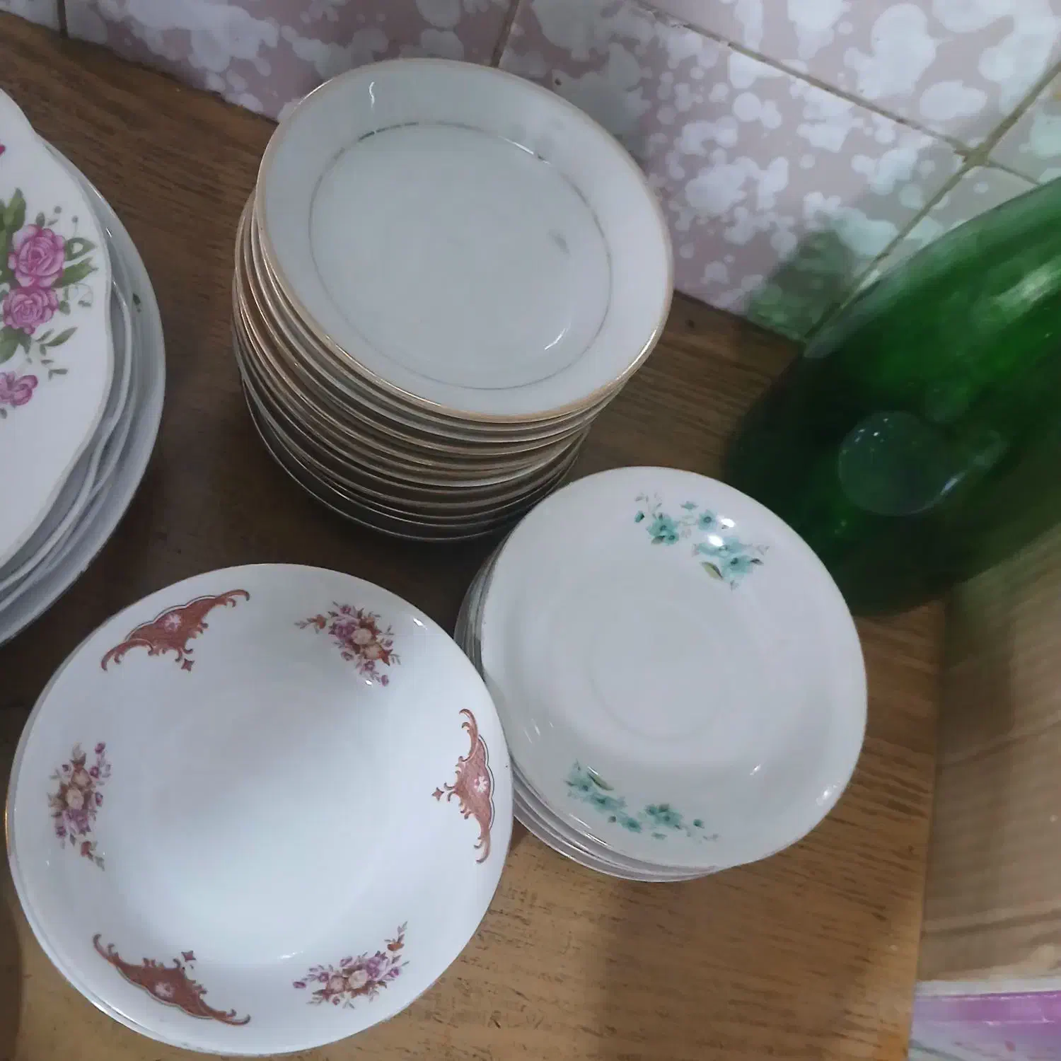 نعلبکی وچند ظرف لبپر واسه خونه باغ|ظروف سرو و پذیرایی|سبزوار, مدرس|دیوار