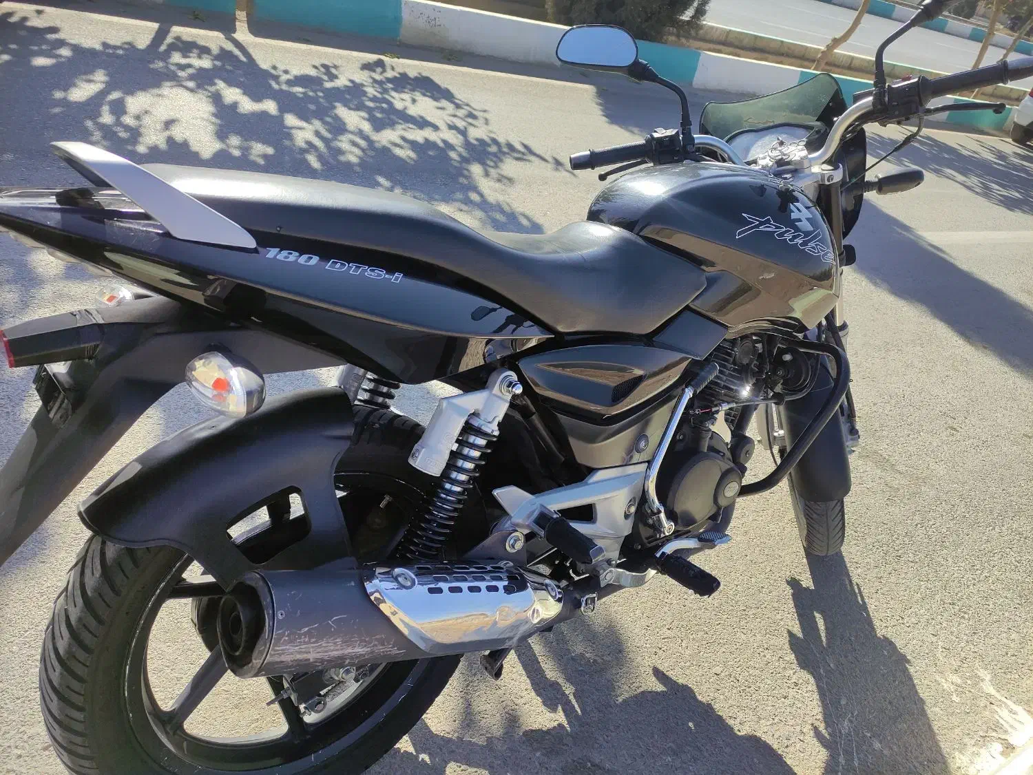 پالس ۱۸۰|موتورسیکلت|نجف‌آباد, منتظری شمالی|دیوار