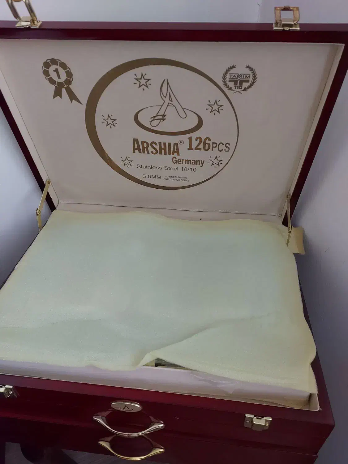 ست قاشق چنگال همراه کنسول و پایه|ظروف سرو و پذیرایی|شیراز, زرهی|دیوار