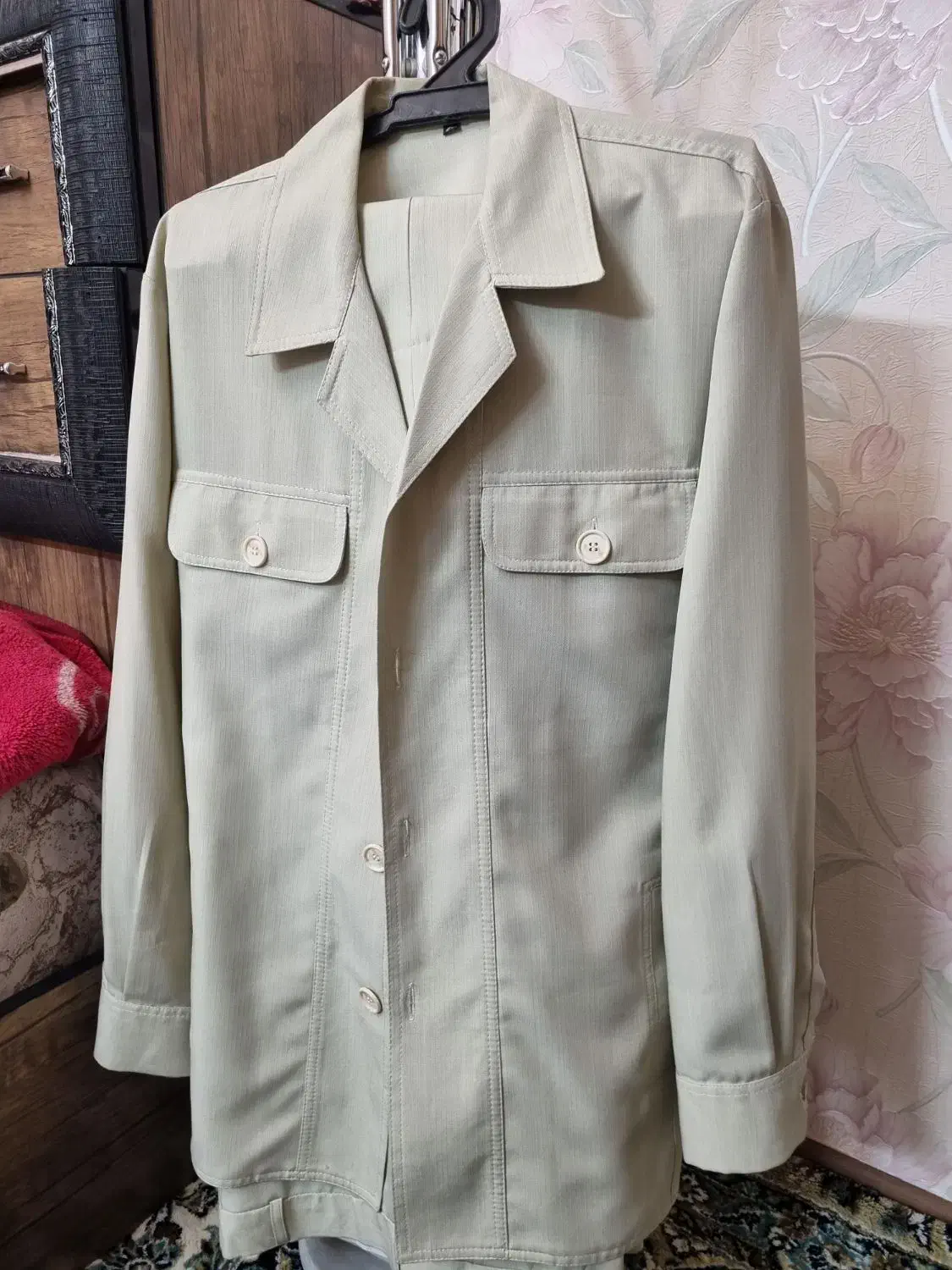 لباس فروشی|لباس|دماوند, گیلاوند|دیوار