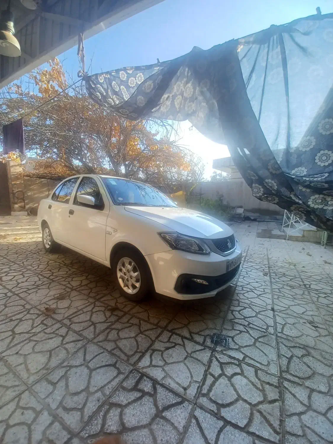 یک دستگاه ساینا دوگانه سوز ۴۰۲ فروشی|خودرو سواری و وانت|چهارباغ, |دیوار