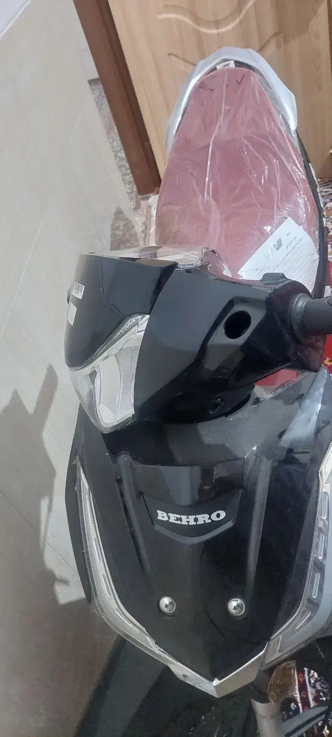 موتور بهرو کلیک خشک|موتورسیکلت|مهریز, |دیوار