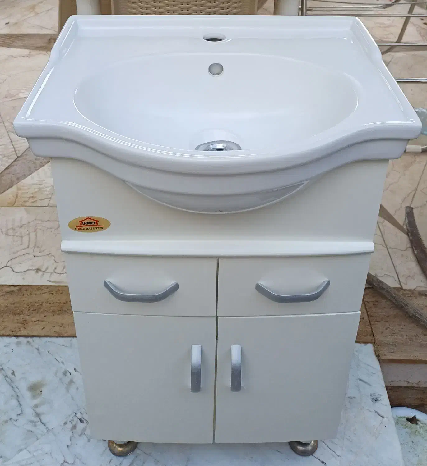 روشویی|لوازم سرویس بهداشتی|املش, |دیوار