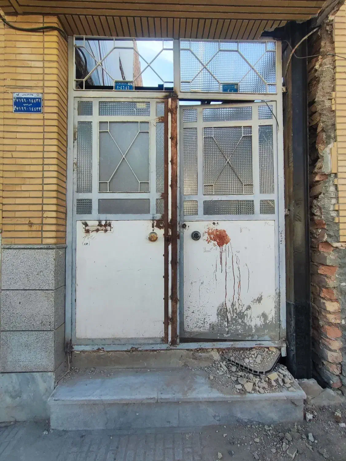 درب پارکینگ و ورودی|مصالح و تجهیزات ساختمان|قم, هفت تیر|دیوار