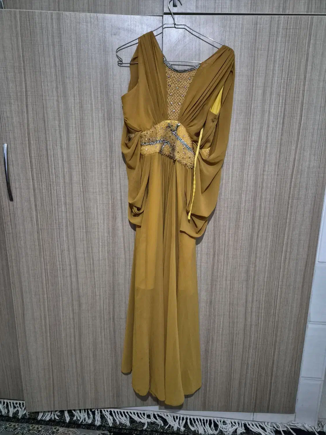 لباس مجلسی|لباس|مرودشت, ژیان|دیوار