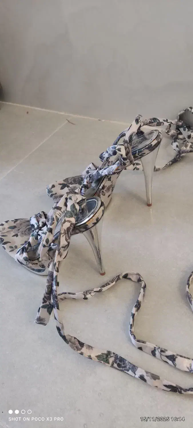 کفش پاشنه بلند مجلسی|کیف، کفش، کمربند|فسا, |دیوار