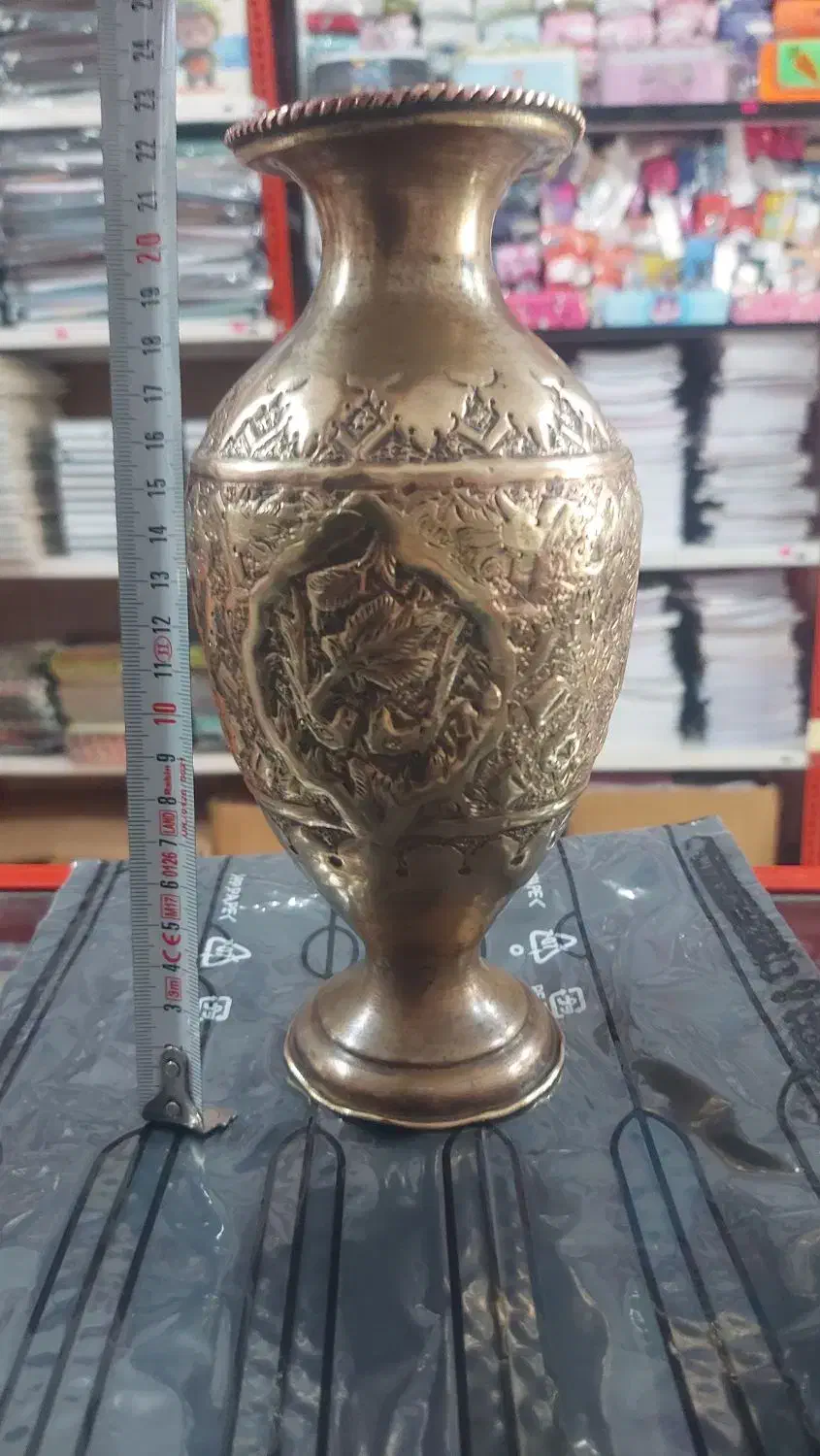 گلدان مسی قلم زنی شده|کلکسیون اشیاء عتیقه|کلاله, |دیوار