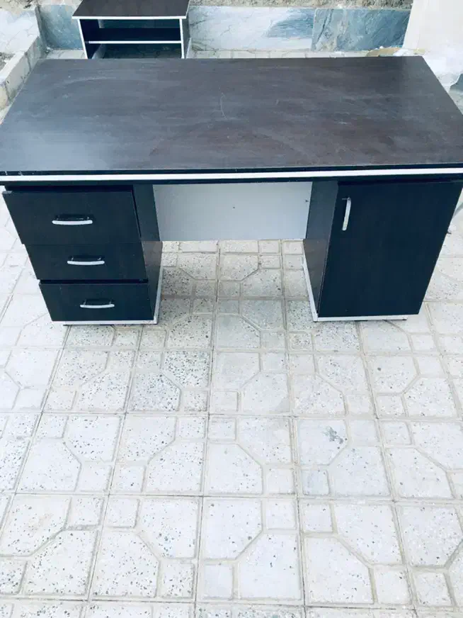 میز صندلی|مبلمان اداری|خمین, |دیوار